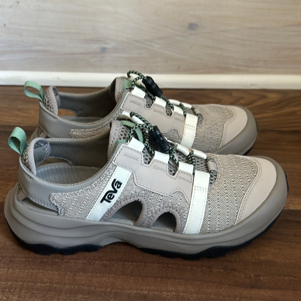 NWT-Teva Women’s Outflow Universal Water Sandals - Size 7-Brand new - Picture 6 of 9